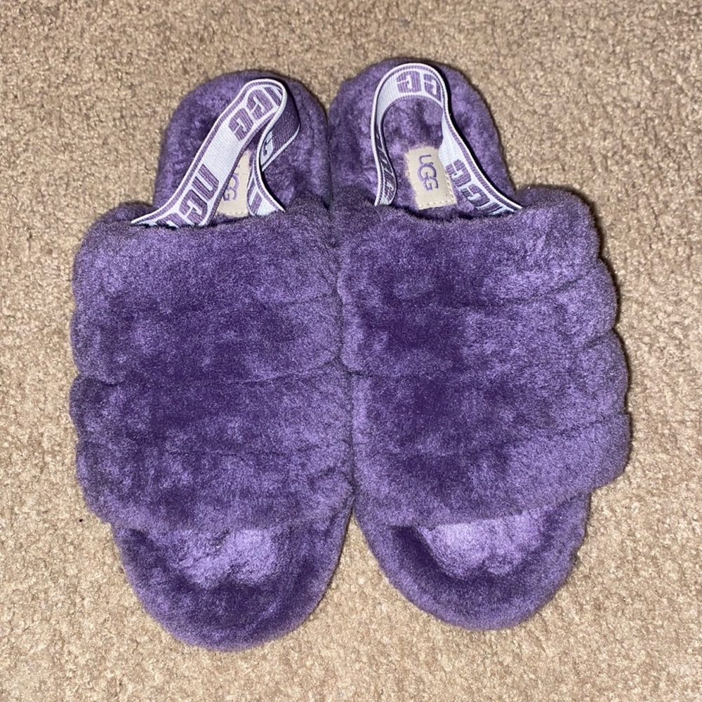 Authentic ugh fluff slides